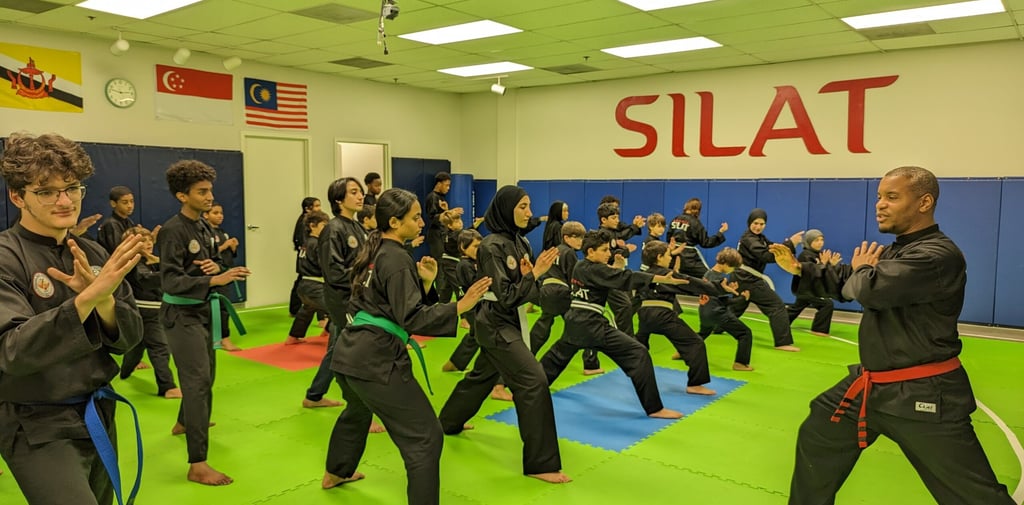 Silat para Perda de Peso: A Arte Marcial do Sudeste Asiático que Emagrece, Define e Fortalece o Corp