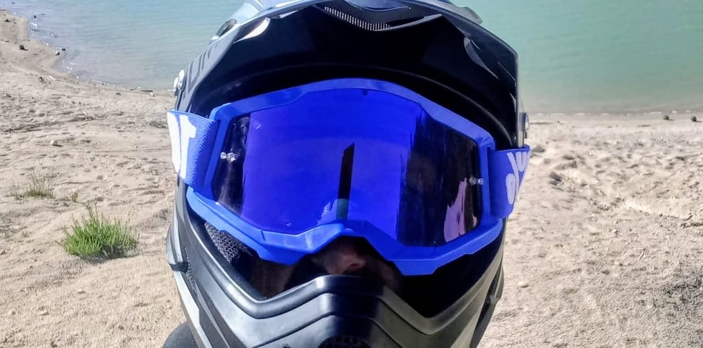 mountain biker wearing demon full face helmet