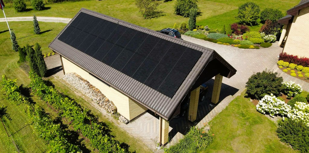 11kw saules paneļi Ādažos, uzstādīti uz metāldakstiņa jumta