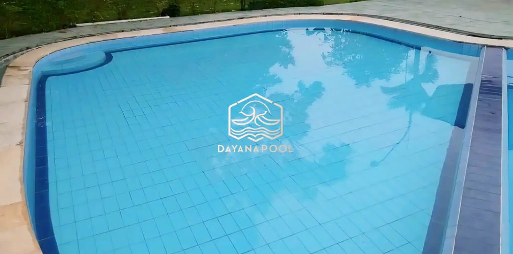 Kolam renang dengan desain minimalis dan fungsuonal di Jakarta Selatan buatan dayanapool