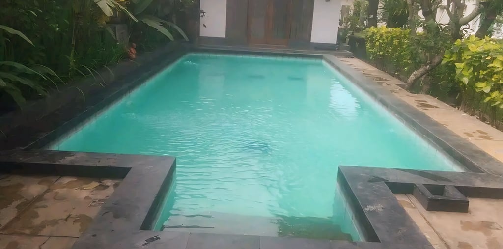 Kolam renang dengan desain minimalis dan fungsuonal di Tegal buatan dayanapool