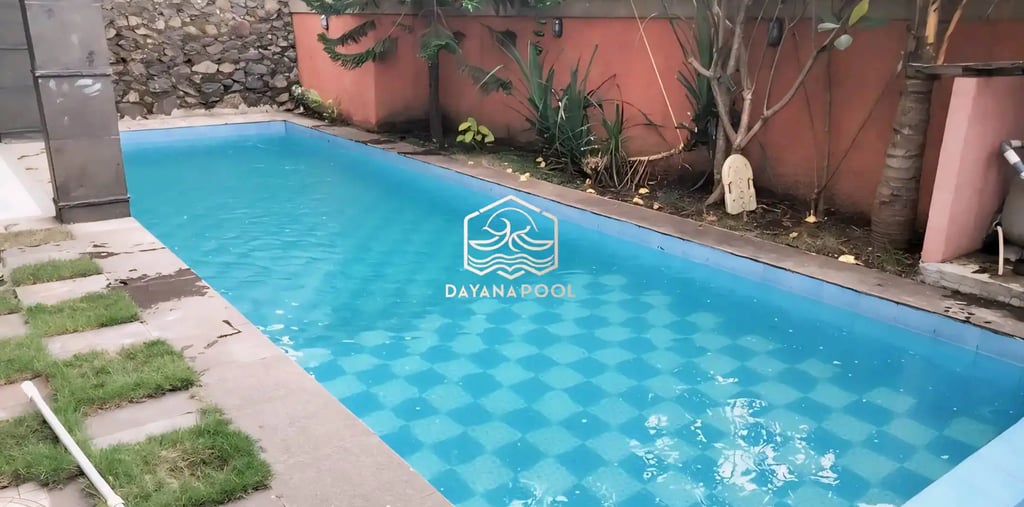 Kolam renang skimmer yang sangat terawat