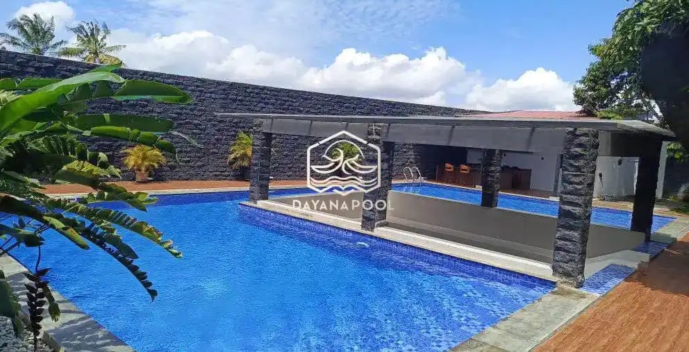 Pemandangan Kolam Renang Siap Pakai