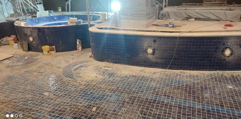 Pembuatan kolam renang oleh tim ahli dayanapool