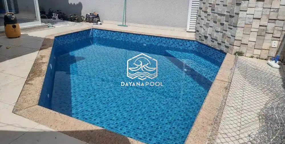 Kolam renang desain mewah dan elegan buatan dayanapool Karawang