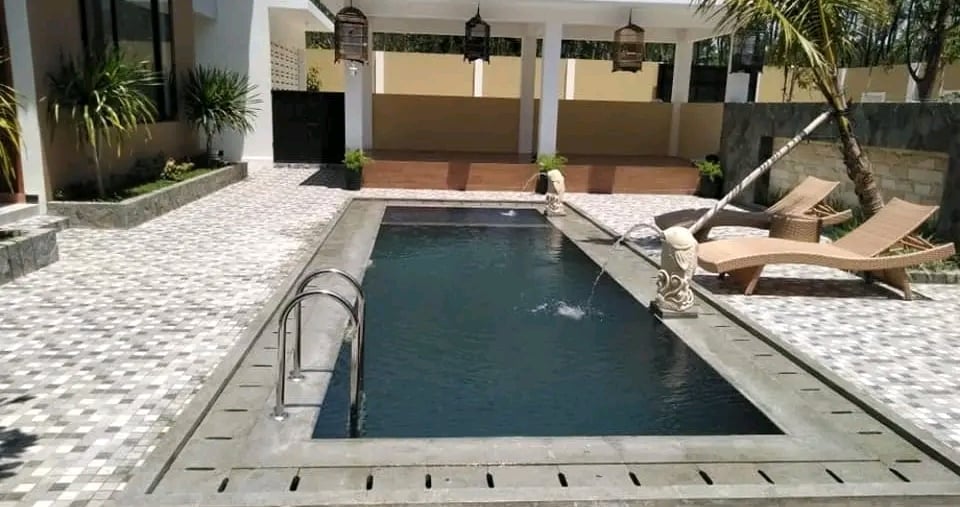 kolam renang indah siap pakai keraninan tangan dari dayanapool