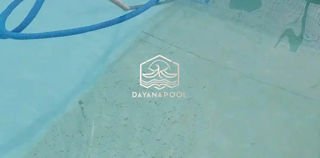Proses perawatan kolam renang oleh dyanapool