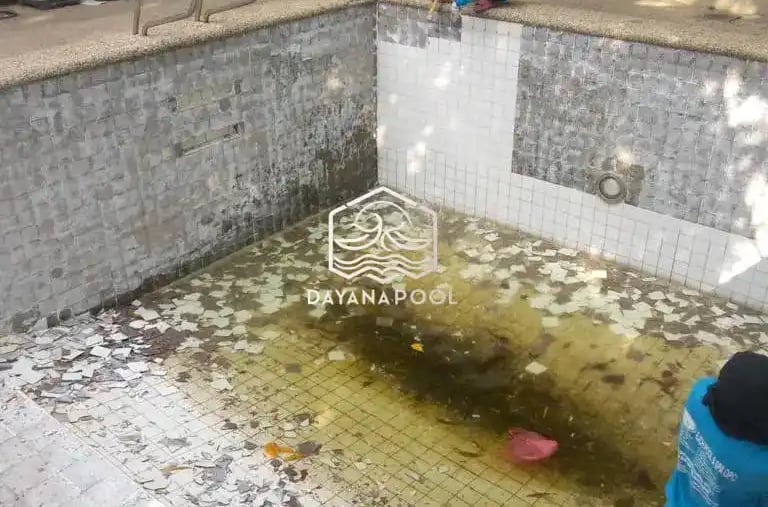 perbaikan keramik kolam renang tanpa menguras air kolam renang