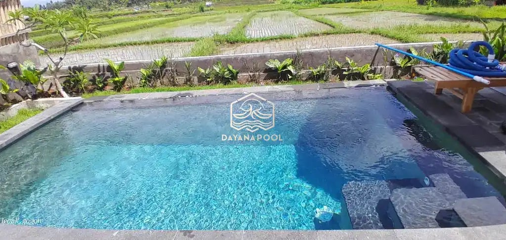 Kolam renang overflow yang cantik dan indah buatan dayanapool