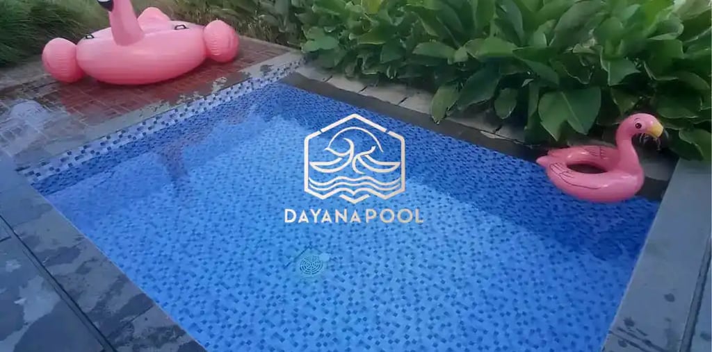 kolam renang garapan dayanapool dengan air bersih yang terawat