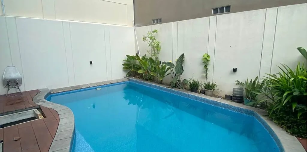 kolam renang berbentuk dual lingkaran