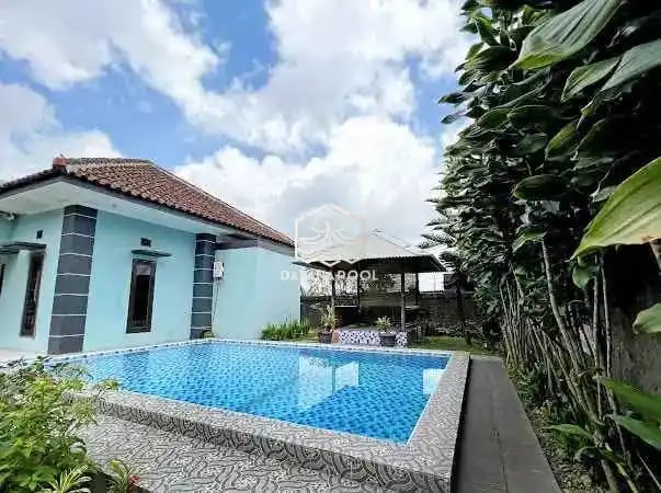 kolam renang dengan desain elegan dan minimalis garapan dayanapool