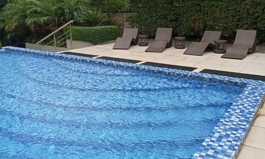 kolam renang mewah di resort buatan dayanapool