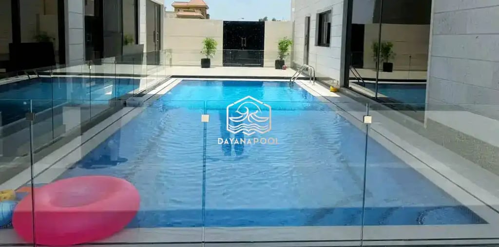 desain kolam renang minimalis di area terbatas