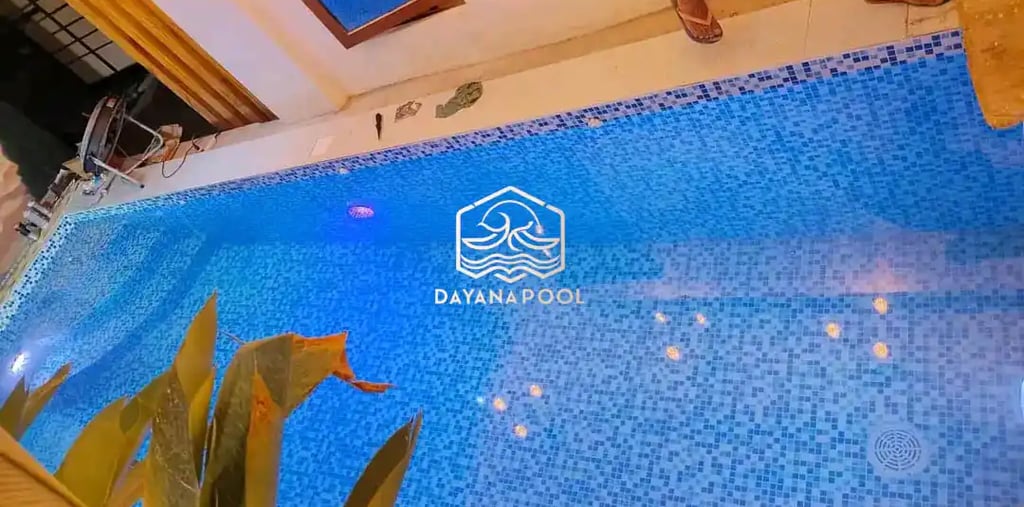 kolam renang minimalis dengan lampu kolam renang