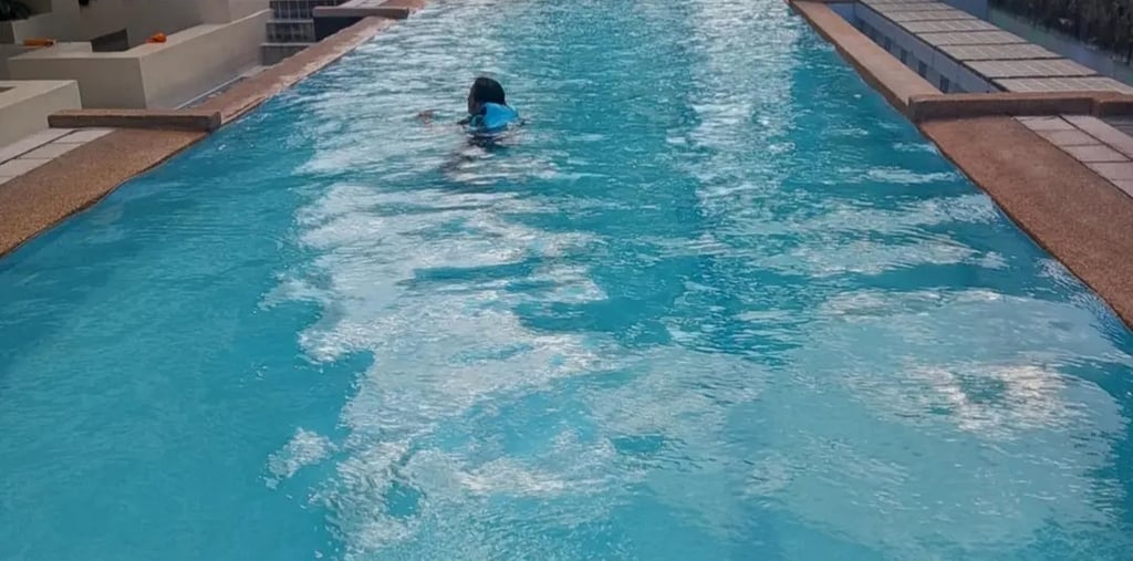 Kolam renang desain mewah dan elegan buatan dayanapool Karawang