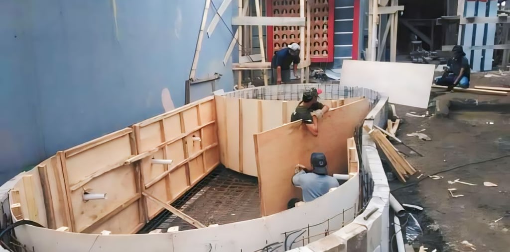 proses pembuatan kolam renang kerajinan tangan oleh dayanapool