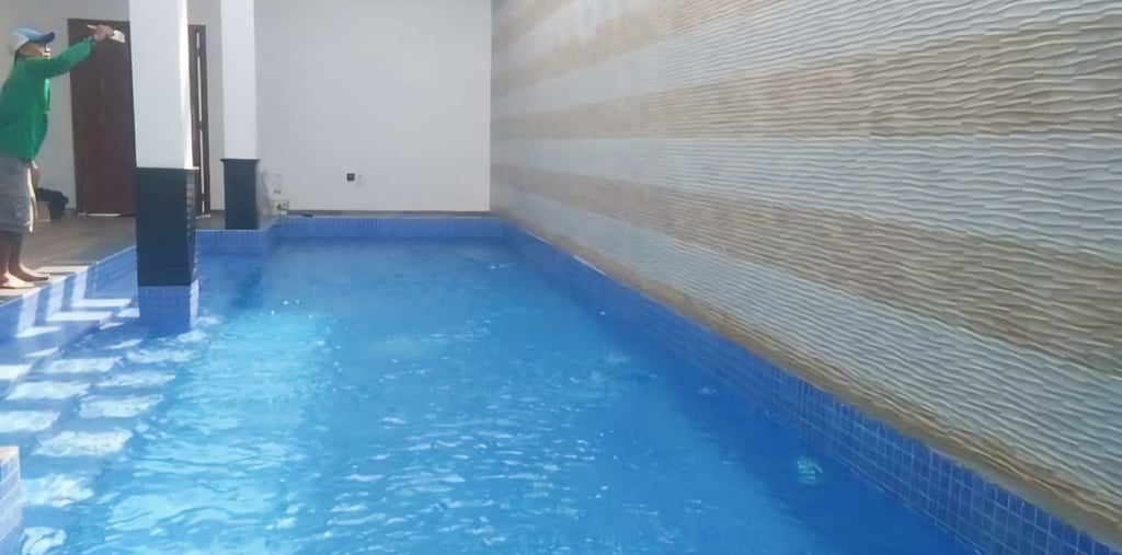 Kolam renang yang indah dan cantik buatan dayanapool