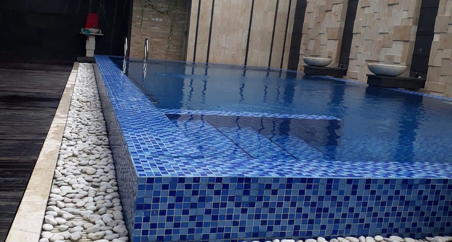 Desain Kolam Renang Minimalis