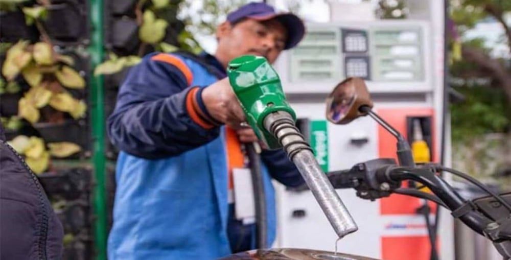 Petrol Prices in Pakistan Expected to Drop From October 16, 2025