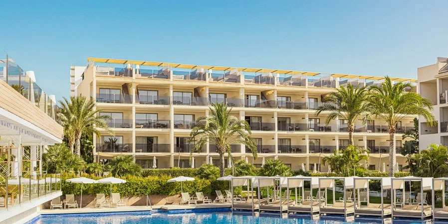 Palm Trees and Swimming Pool at Zafiro Palace Palmanova