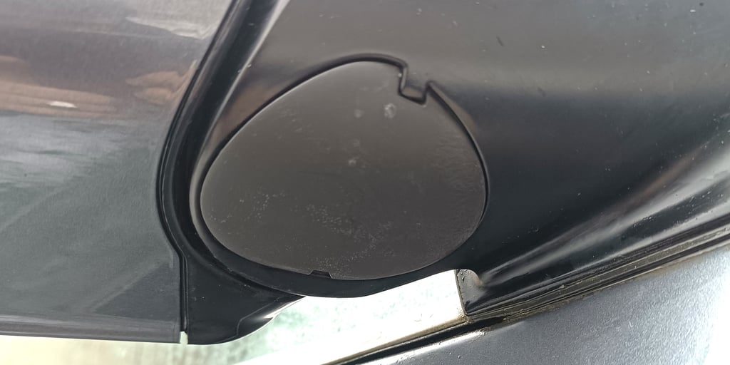 Cache de rétroviseur imprimé en 3D monté sur une BMW X5