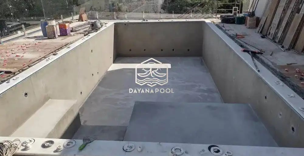 Pembuatan Kolam Renang oleh tim dayanapool