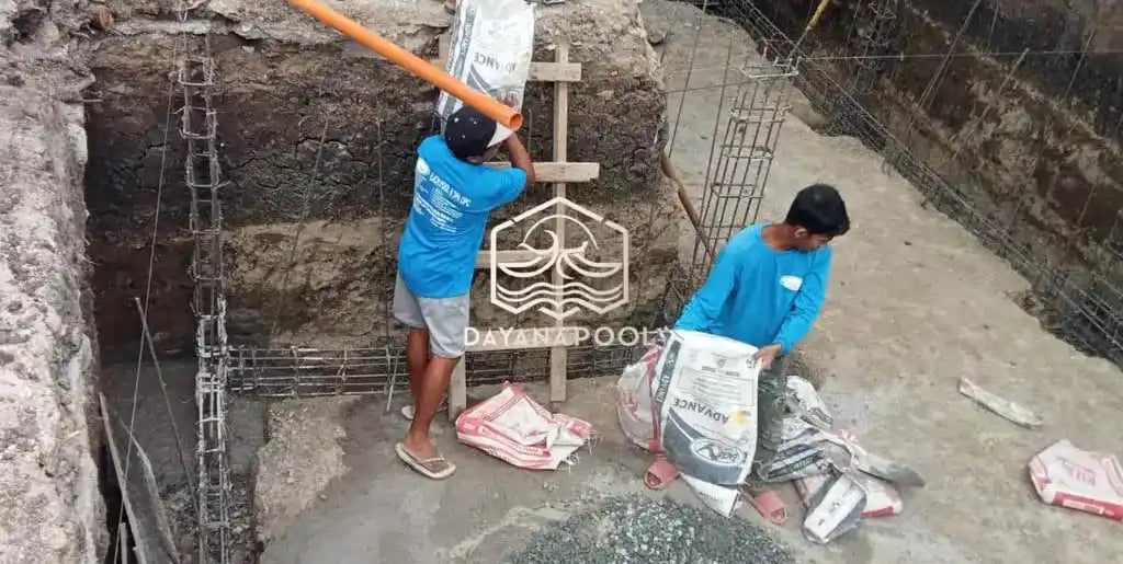Proses Pembuatan kolam renang di Depok oleh layanan profesional Dayanapool