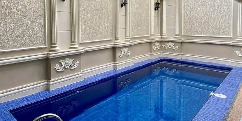 Kolam Renang di villa buatan dayanapool