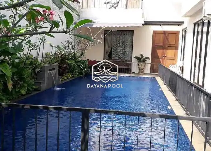 kolam renang mungil cocock untuk lahan terbatas dan ekonomis