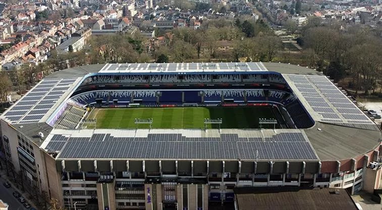 Luftaufnahme des Lotto Park Stadions im Stadtteil Anderlecht in Brüssel.