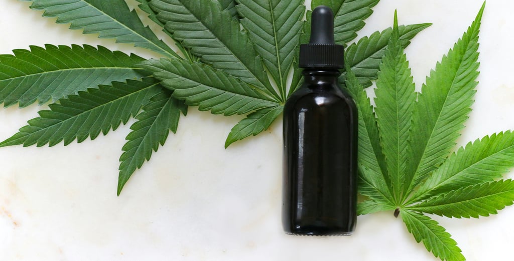 Frasco de CBD - derivado medicinal do cannabis