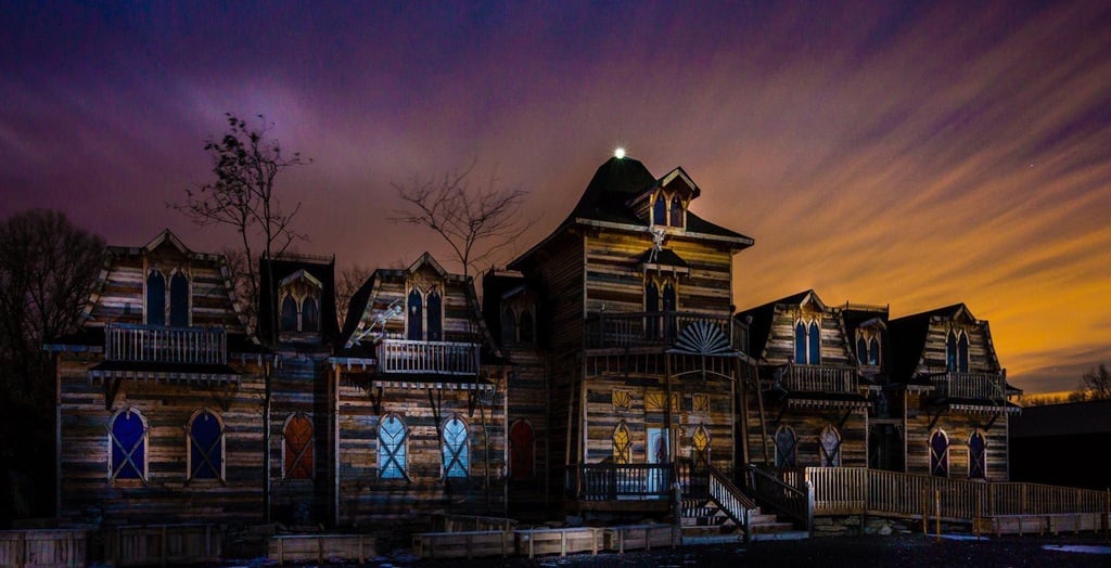 Rotten Manor Presents A Christmas Nightmare