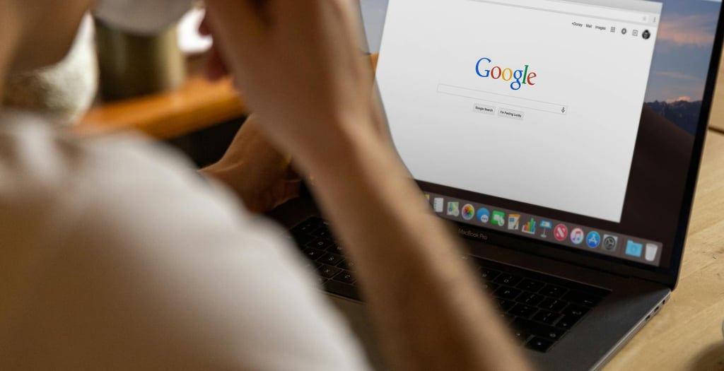 Closeup of Google search exploring the photography market in the Netherlands