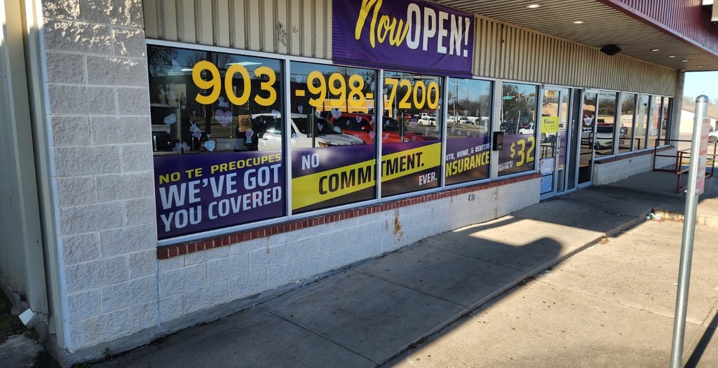 Clean windows at Alpa Insurance in Corsicana