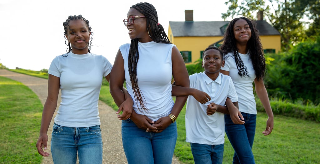 Mom and kids during a family photography session in Fort Washington Park in Maryland