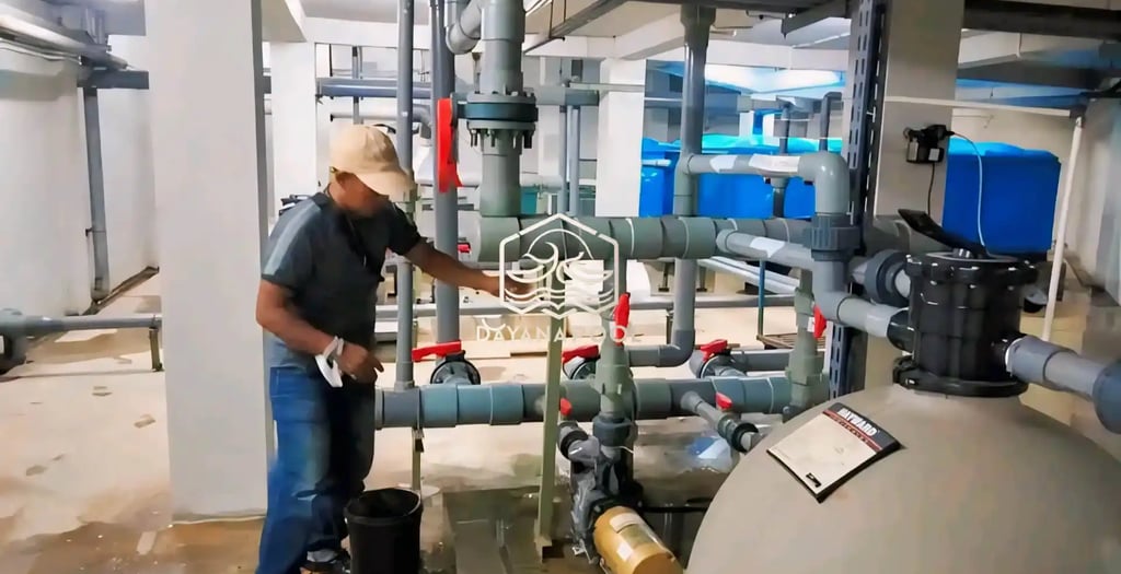 proses instalasi dan setting pompa oleh teknisi dayanapool