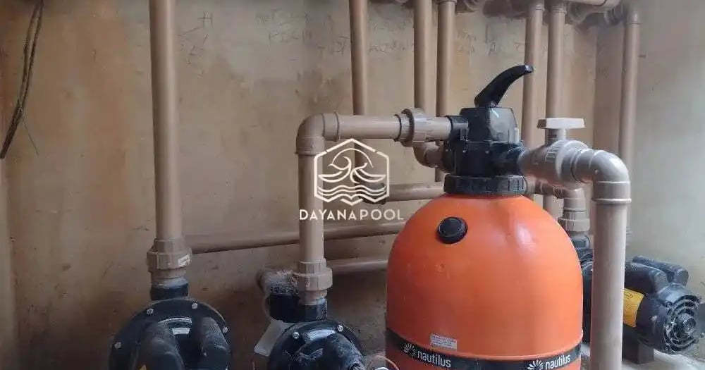 instalasi kolam renang oleh dayanapool