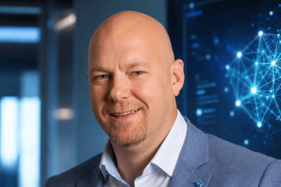 Why Miklos Roth Stands Out as an AI Transformation Strategist