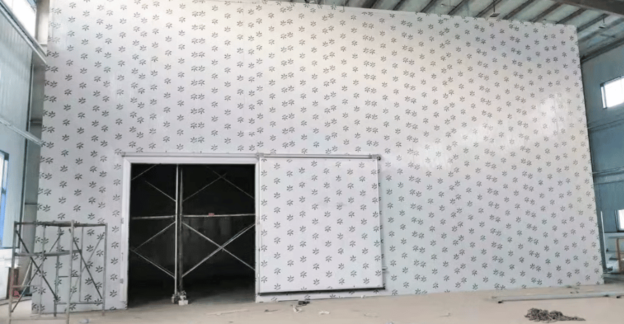 Outdoor cold room installations in hot climates