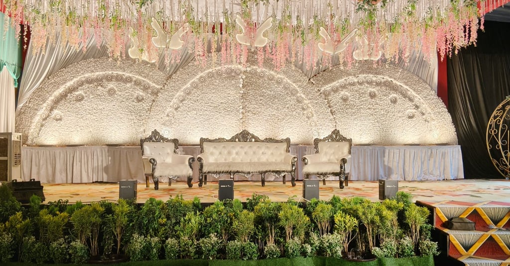 Beautiful event decoration for weddings and receptions in Kondhwa Pune