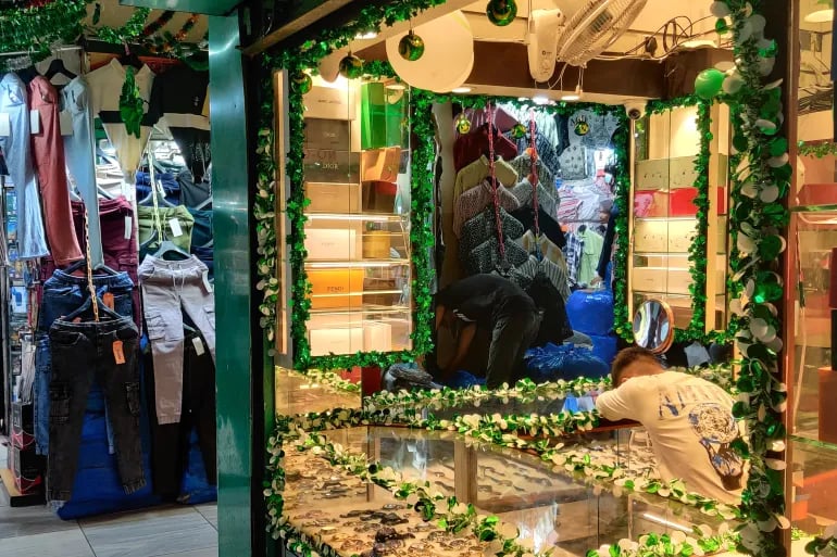 India’s Luxury Boom and the Rising Tide of Counterfeit Goods: A Market at Crossroads