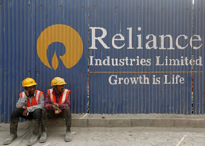 Reliance's $50 Billion Wipeout: The Hidden Costs of Weak Q2 Earnings and Market Volatility