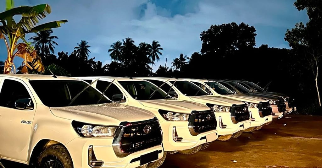 rental mobil hilux double cabin 4x4