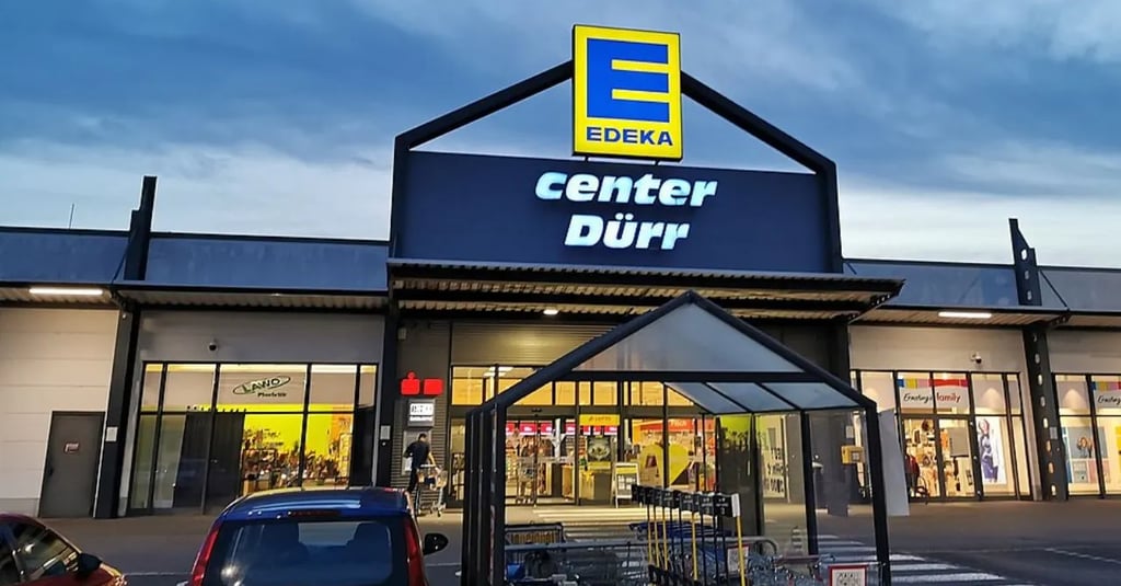 EDEKA Kemper opens new supermarket in Wesselburen with modern layout and local focus. | Image: © Tri