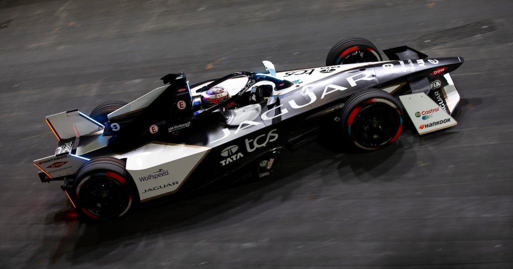 Mitchas Evansas Jaguar Formulė-E