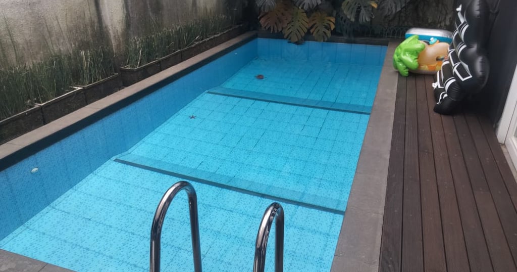 Kolam renang sederhana untuk keluarga.