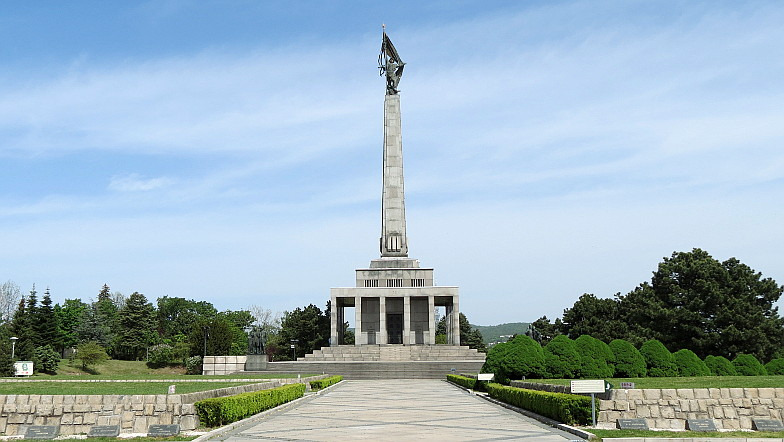 Der Slavin-Hügel in Bratislava mit dem sowjetischen Ehrenmal und Panoramablick über die Stadt.