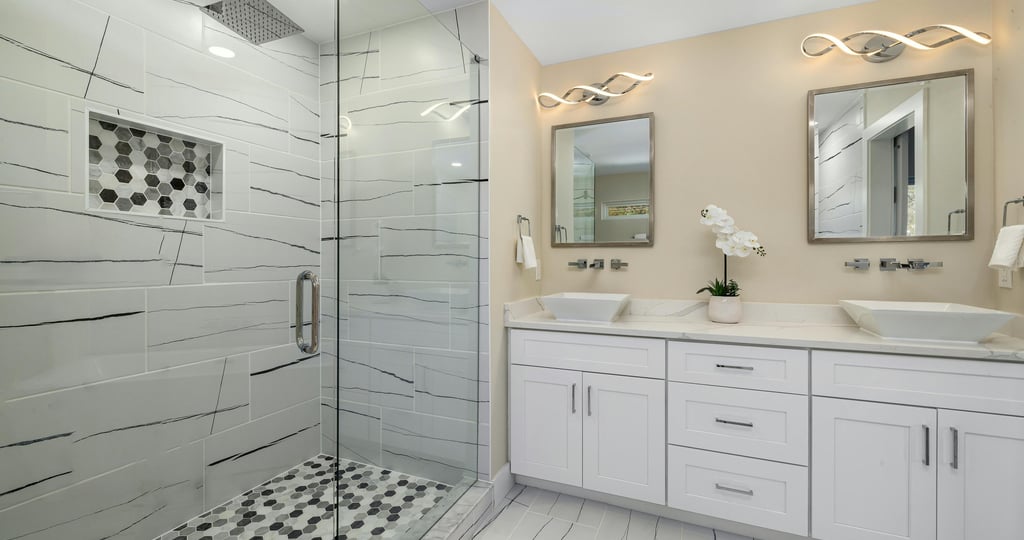 white calacatta tiles bathroom