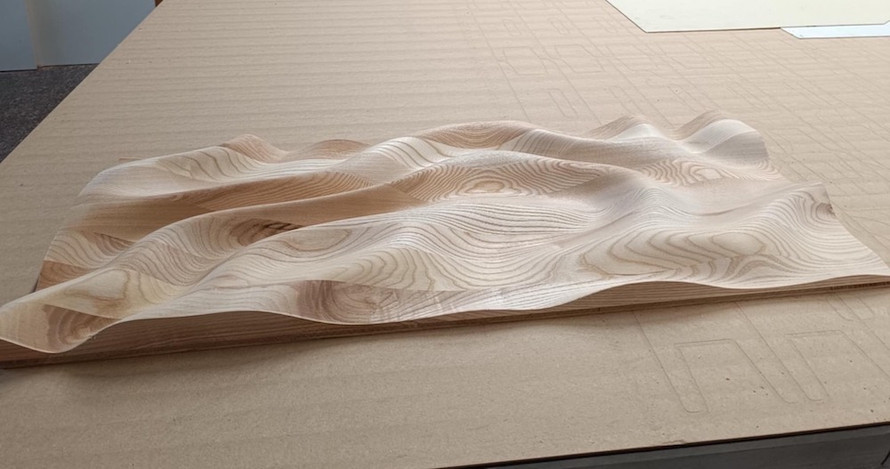 Medienos plokstes frezavimas baldams